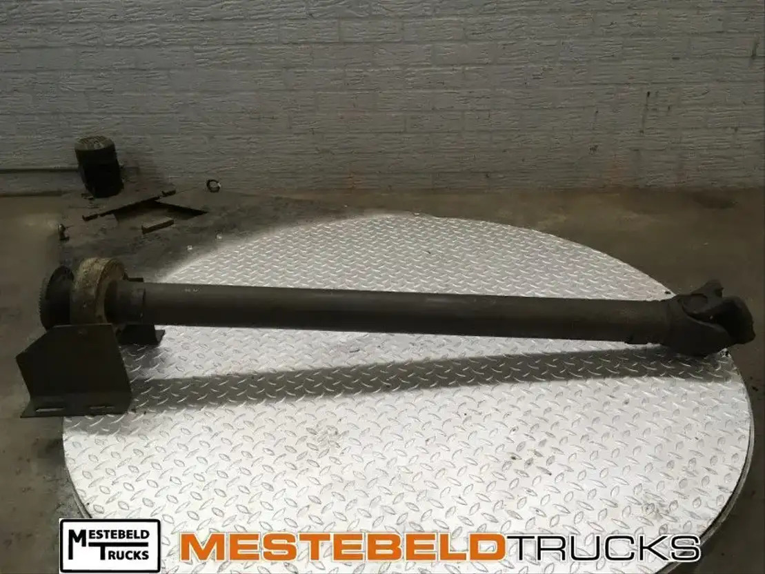 Mercedes-Benz Tussenas MB Econic - Aandrijfas voor Vrachtwagen: afbeelding 1 Mercedes-Benz Tussenas MB Econic - Aandrijfas voor Vrachtwagen: afbeelding 1