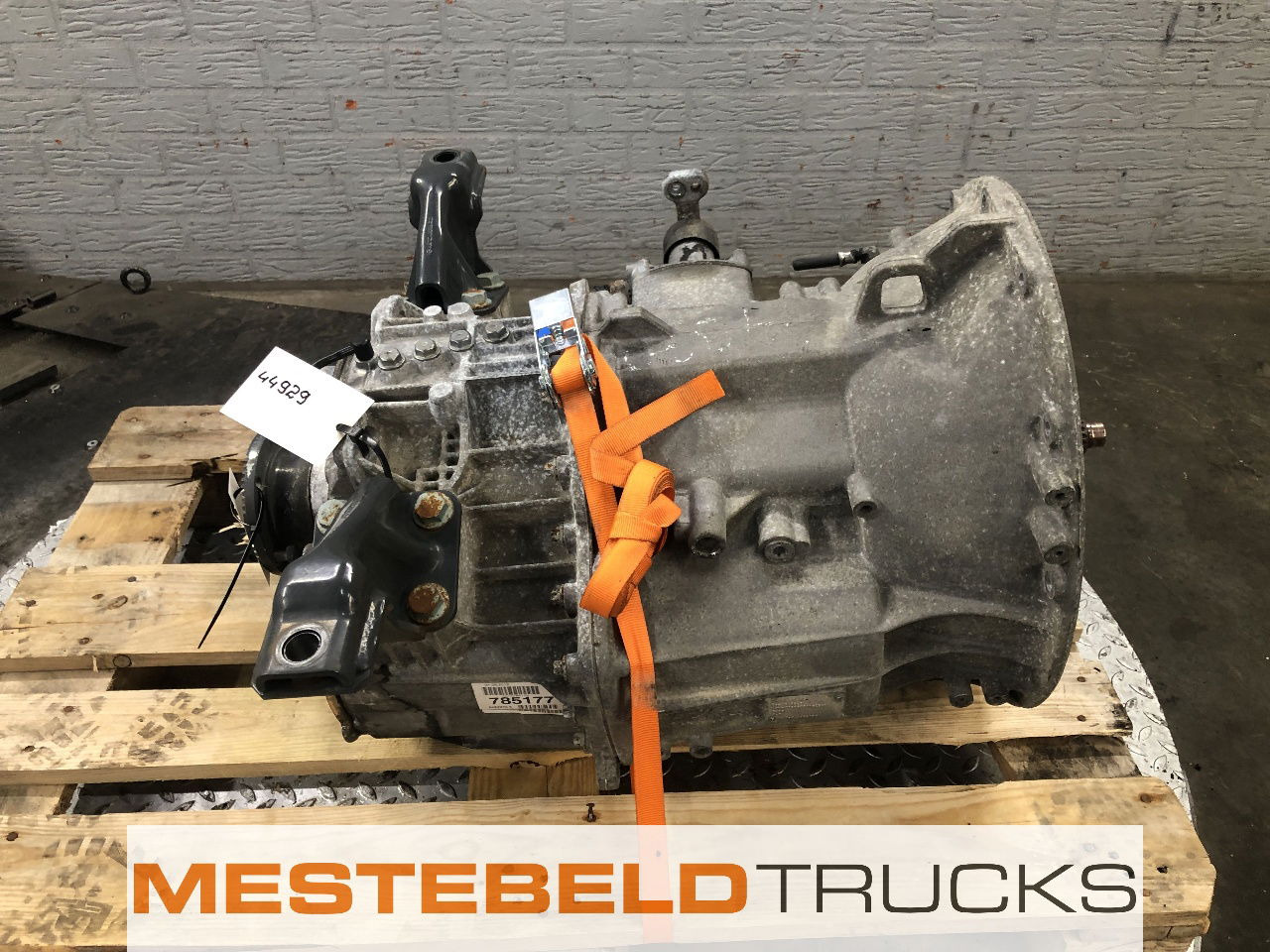 Mercedes-Benz Versnellingsbak G85-6 / 6,7-0,73 manuel - Versnellingsbak en onderdelen voor Vrachtwagen: afbeelding 3 Mercedes-Benz Versnellingsbak G85-6 / 6,7-0,73 manuel - Versnellingsbak en onderdelen voor Vrachtwagen: afbeelding 3