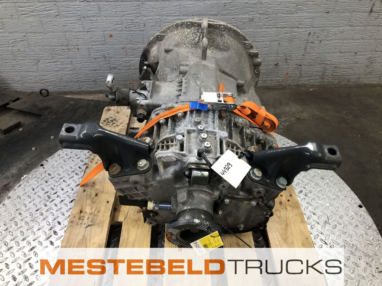 Mercedes-Benz Versnellingsbak G85-6 / 6,7-0,73 manuel - Versnellingsbak en onderdelen voor Vrachtwagen: afbeelding 2 Mercedes-Benz Versnellingsbak G85-6 / 6,7-0,73 manuel - Versnellingsbak en onderdelen voor Vrachtwagen: afbeelding 2