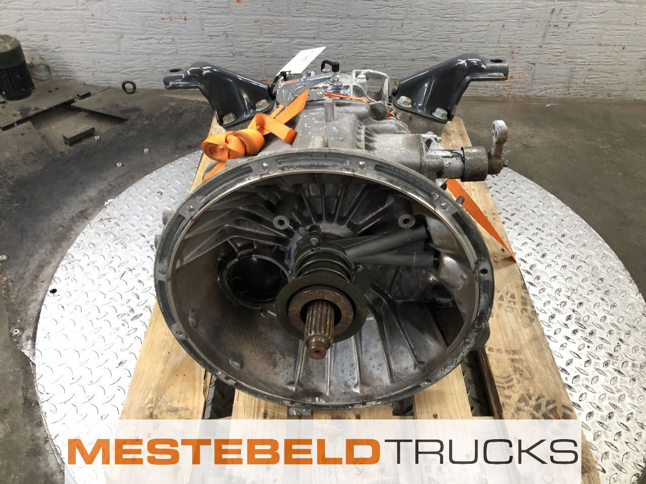 Mercedes-Benz Versnellingsbak G85-6 / 6,7-0,73 manuel - Versnellingsbak en onderdelen voor Vrachtwagen: afbeelding 4 Mercedes-Benz Versnellingsbak G85-6 / 6,7-0,73 manuel - Versnellingsbak en onderdelen voor Vrachtwagen: afbeelding 4
