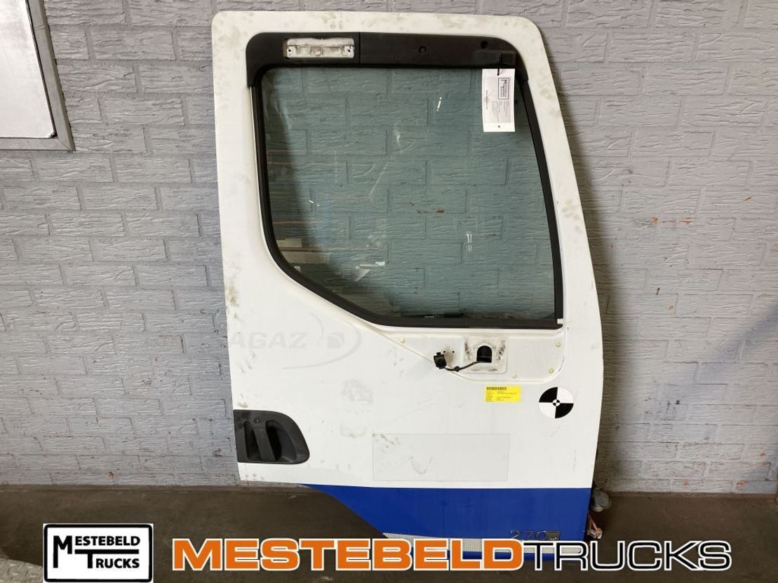 Renault Deur rechts - Cabine en interieur voor Vrachtwagen: afbeelding 1 Renault Deur rechts - Cabine en interieur voor Vrachtwagen: afbeelding 1