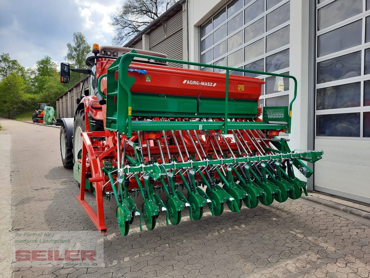Agro-Masz ANA 30 + SN 300 - Zaaicombinatie: afbeelding 4 Agro-Masz ANA 30 + SN 300 - Zaaicombinatie: afbeelding 4