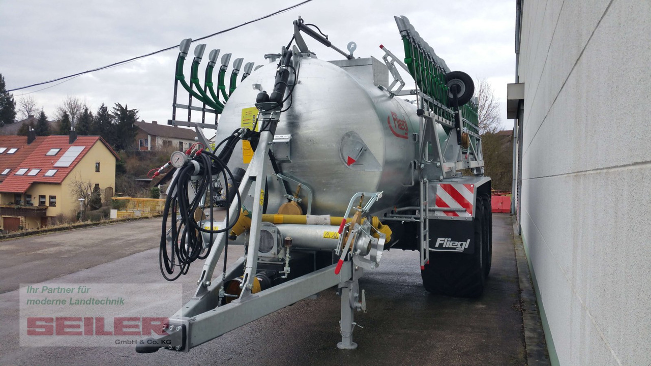 Fliegl PFW 12000 Maxx Line 12m³ + Skate 150 15m - Mesttank: afbeelding 2 Fliegl PFW 12000 Maxx Line 12m³ + Skate 150 15m - Mesttank: afbeelding 2