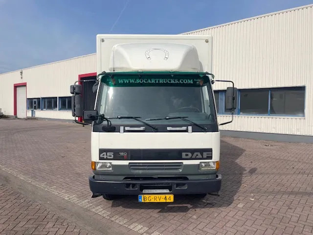 DAF LF 45.130 CLEAN HORSES NL-TRUCK - Paardenvrachtwagen: afbeelding 2 DAF LF 45.130 CLEAN HORSES NL-TRUCK - Paardenvrachtwagen: afbeelding 2