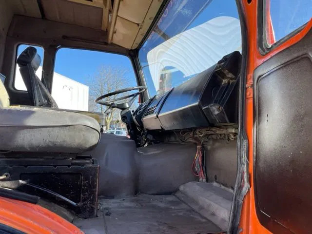 Kipper vrachtwagen Mercedes-Benz AK 2635 6x4 V8: afbeelding 14