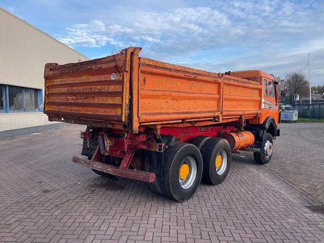 Kipper vrachtwagen Mercedes-Benz AK 2635 6x4 V8: afbeelding 6