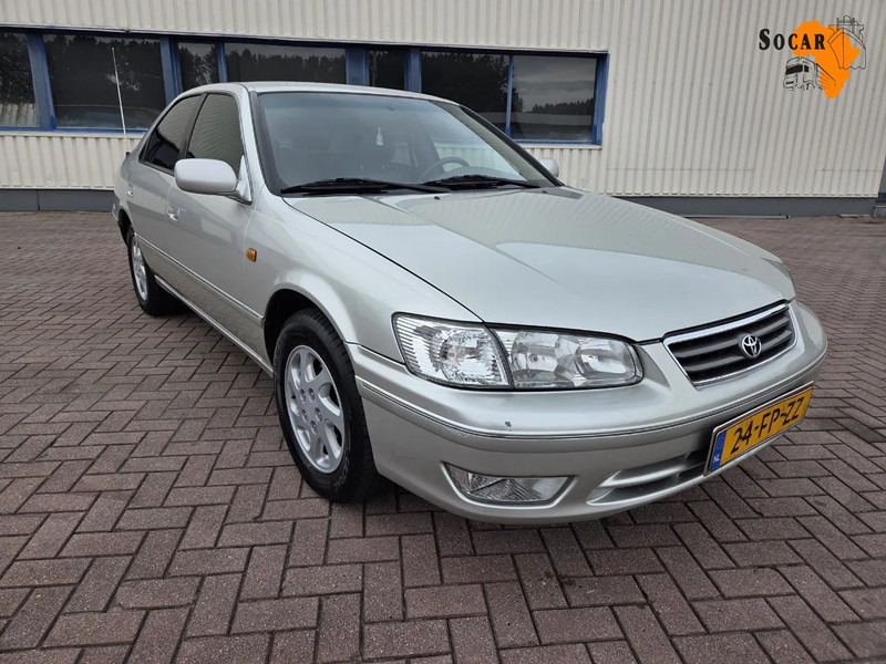 Toyota Camry 3.0 // V6 // 24v // Automaat // leather Seats - Sedan: afbeelding 1 Toyota Camry 3.0 // V6 // 24v // Automaat // leather Seats - Sedan: afbeelding 1