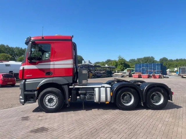Mercedes-Benz Actros 2653 6x4 Blatt / Luft / Luft Low km! - Trekker: afbeelding 4 Mercedes-Benz Actros 2653 6x4 Blatt / Luft / Luft Low km! - Trekker: afbeelding 4