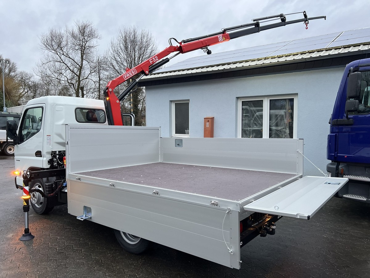 FUSO 3S15 Alu Pritsche 2.80m Ladekran Funk! - Bestelwagen met open laadbak: afbeelding 1 FUSO 3S15 Alu Pritsche 2.80m Ladekran Funk! - Bestelwagen met open laadbak: afbeelding 1