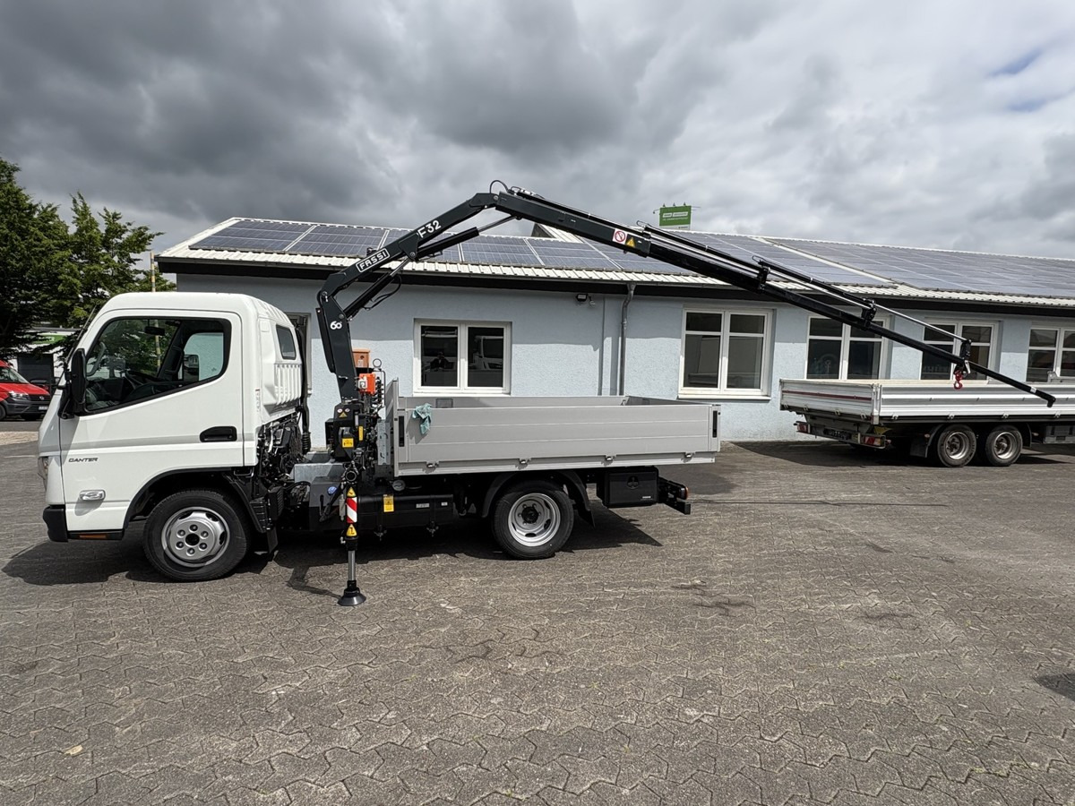 FUSO 3S15 Alu Pritsche 2.80m Ladekran Funk! sofort ve - Kraanwagen: afbeelding 4 FUSO 3S15 Alu Pritsche 2.80m Ladekran Funk! sofort ve - Kraanwagen: afbeelding 4