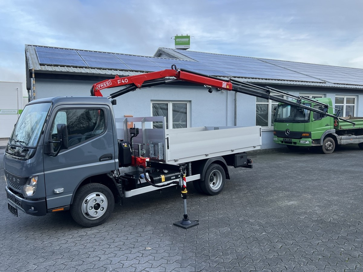 FUSO 6S15 Pritsche 3.0m Kran 4xhydr. Funk! - Bestelwagen met open laadbak: afbeelding 2 FUSO 6S15 Pritsche 3.0m Kran 4xhydr. Funk! - Bestelwagen met open laadbak: afbeelding 2