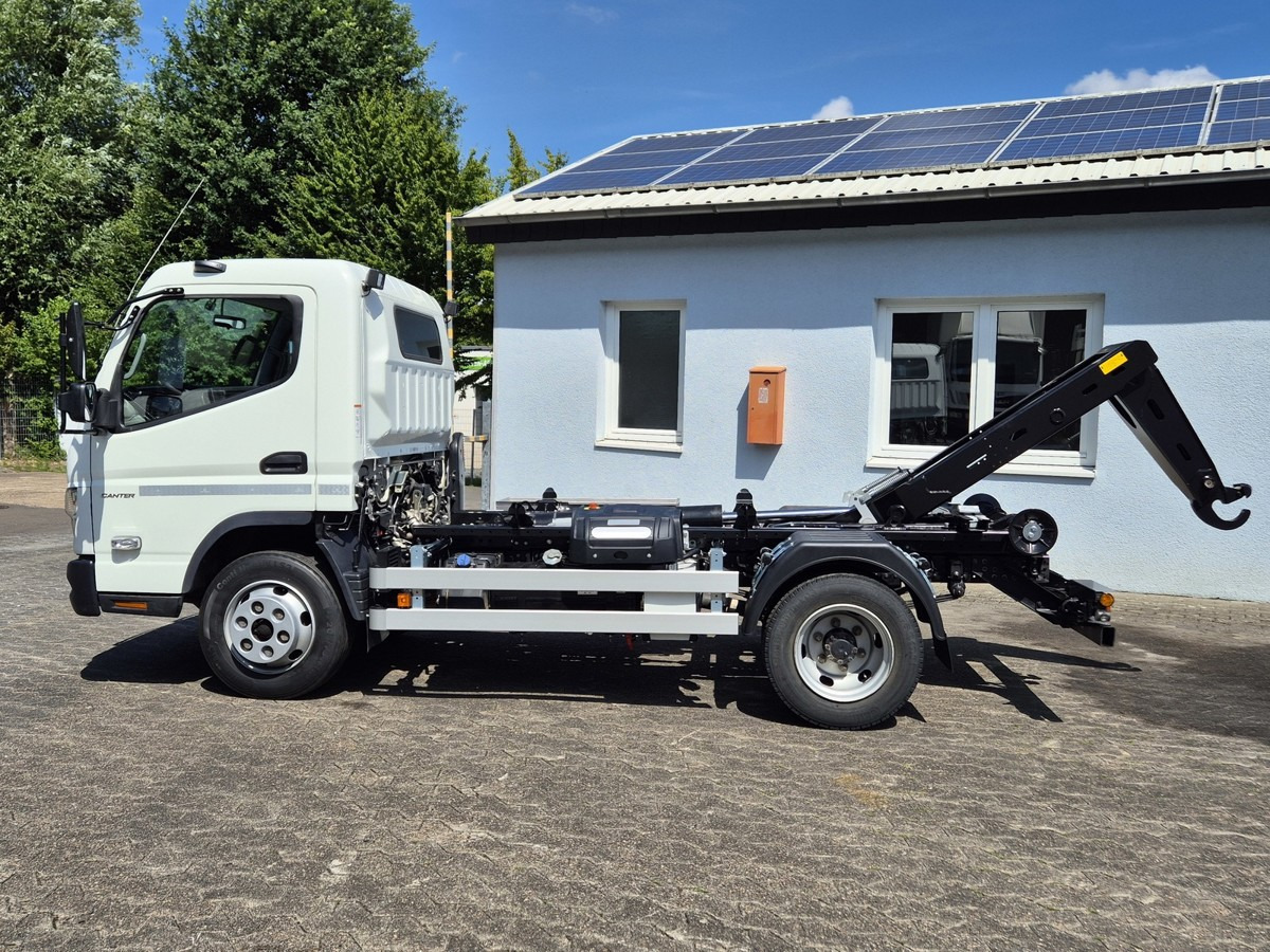 FUSO Fuso Canter 7C18 City Abrollkipper AHK Hooklift - Haakarmsysteem vrachtwagen: afbeelding 2 FUSO Fuso Canter 7C18 City Abrollkipper AHK Hooklift - Haakarmsysteem vrachtwagen: afbeelding 2
