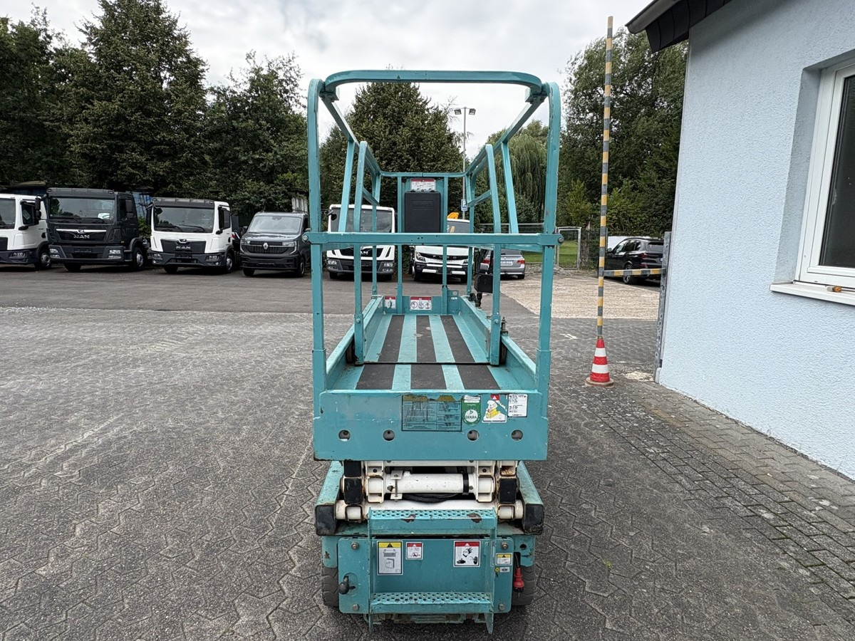 GENIE Haulotte Compact 8 baugleich GS 2032 sofort verf - Schaarlift: afbeelding 2 GENIE Haulotte Compact 8 baugleich GS 2032 sofort verf - Schaarlift: afbeelding 2
