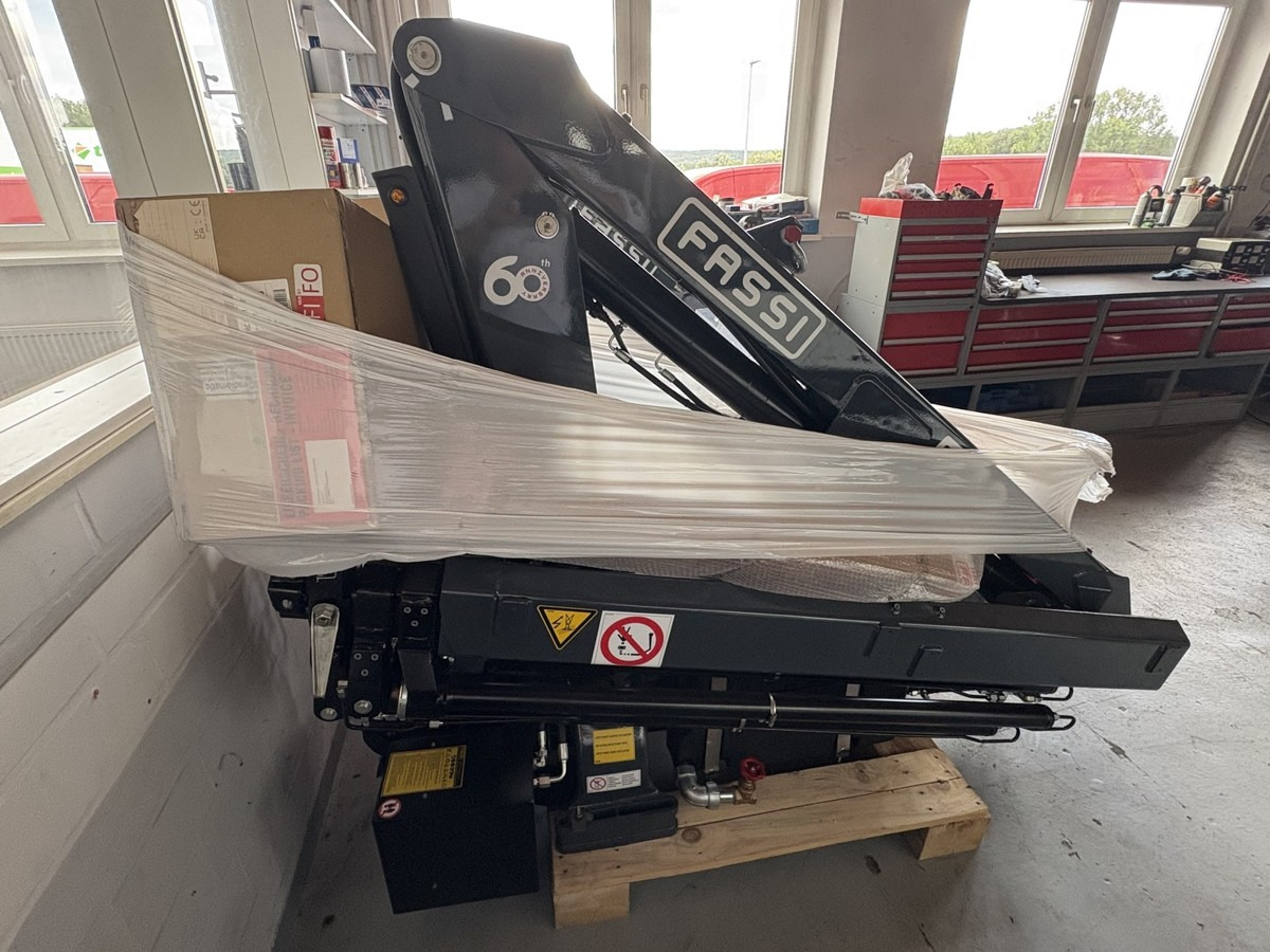 Ladekran Fassi F32A.023 Funk! NEU sofort verfügb - Autolaadkraan: afbeelding 2 Ladekran Fassi F32A.023 Funk! NEU sofort verfügb - Autolaadkraan: afbeelding 2