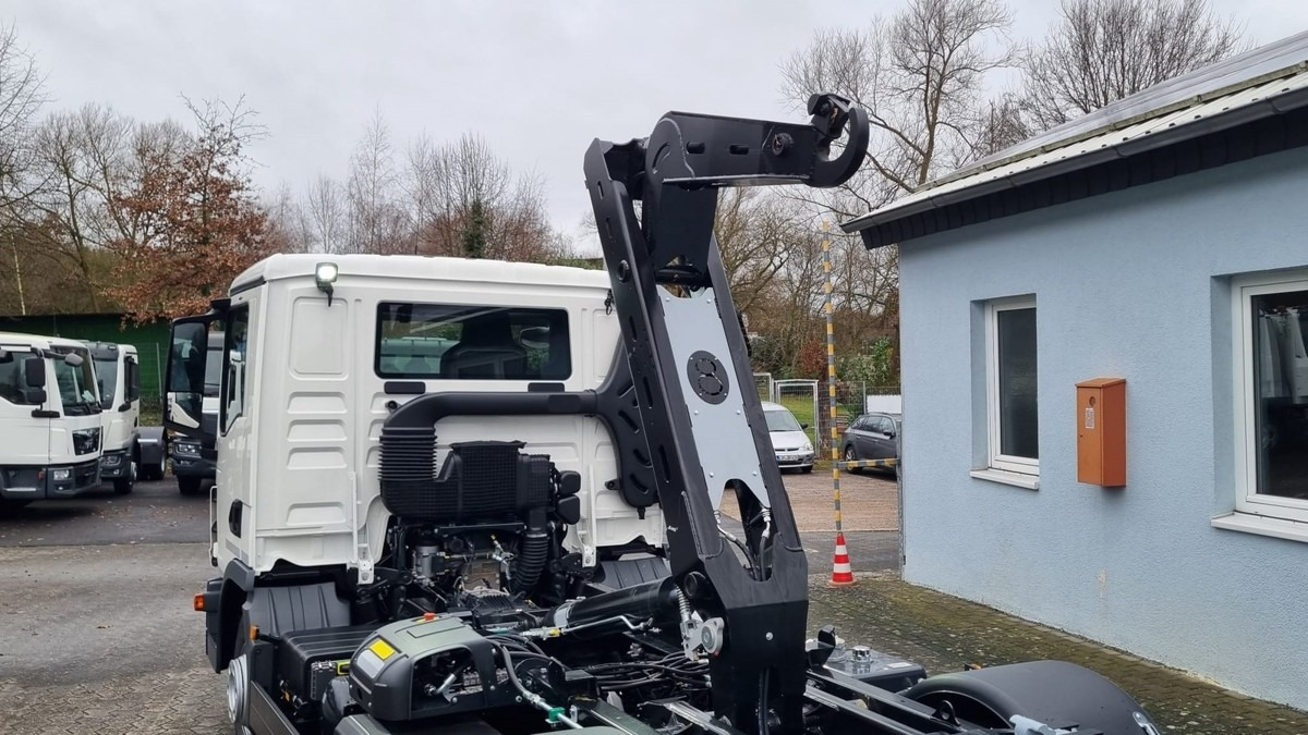 Nieuw Haakarmsysteem vrachtwagen MAN TGL 12.220 BL NEU City Abrollkipper 8t TipMatic: afbeelding 11