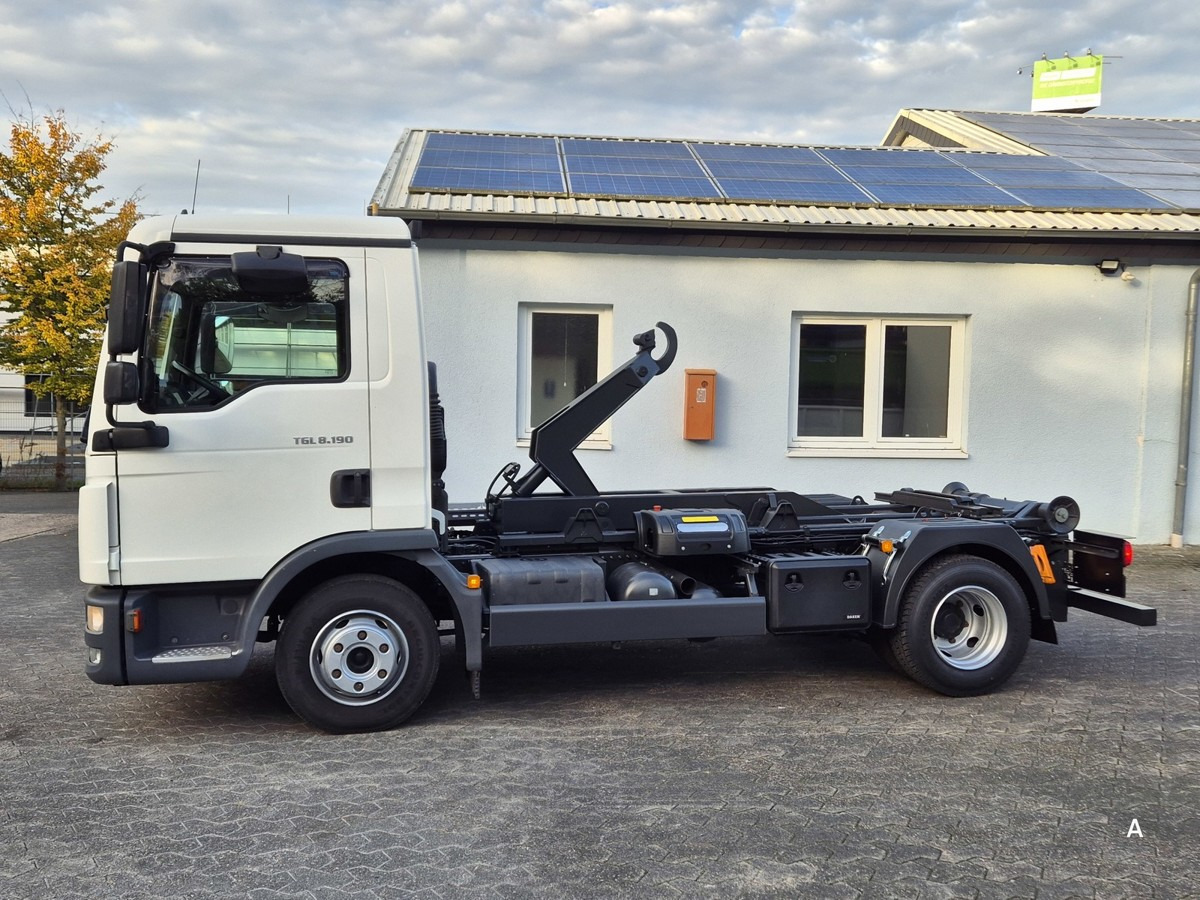 MAN TGL 8.190 BL City Abrollkipper Aut., 2 x AHK sof - Haakarmsysteem vrachtwagen: afbeelding 4 MAN TGL 8.190 BL City Abrollkipper Aut., 2 x AHK sof - Haakarmsysteem vrachtwagen: afbeelding 4