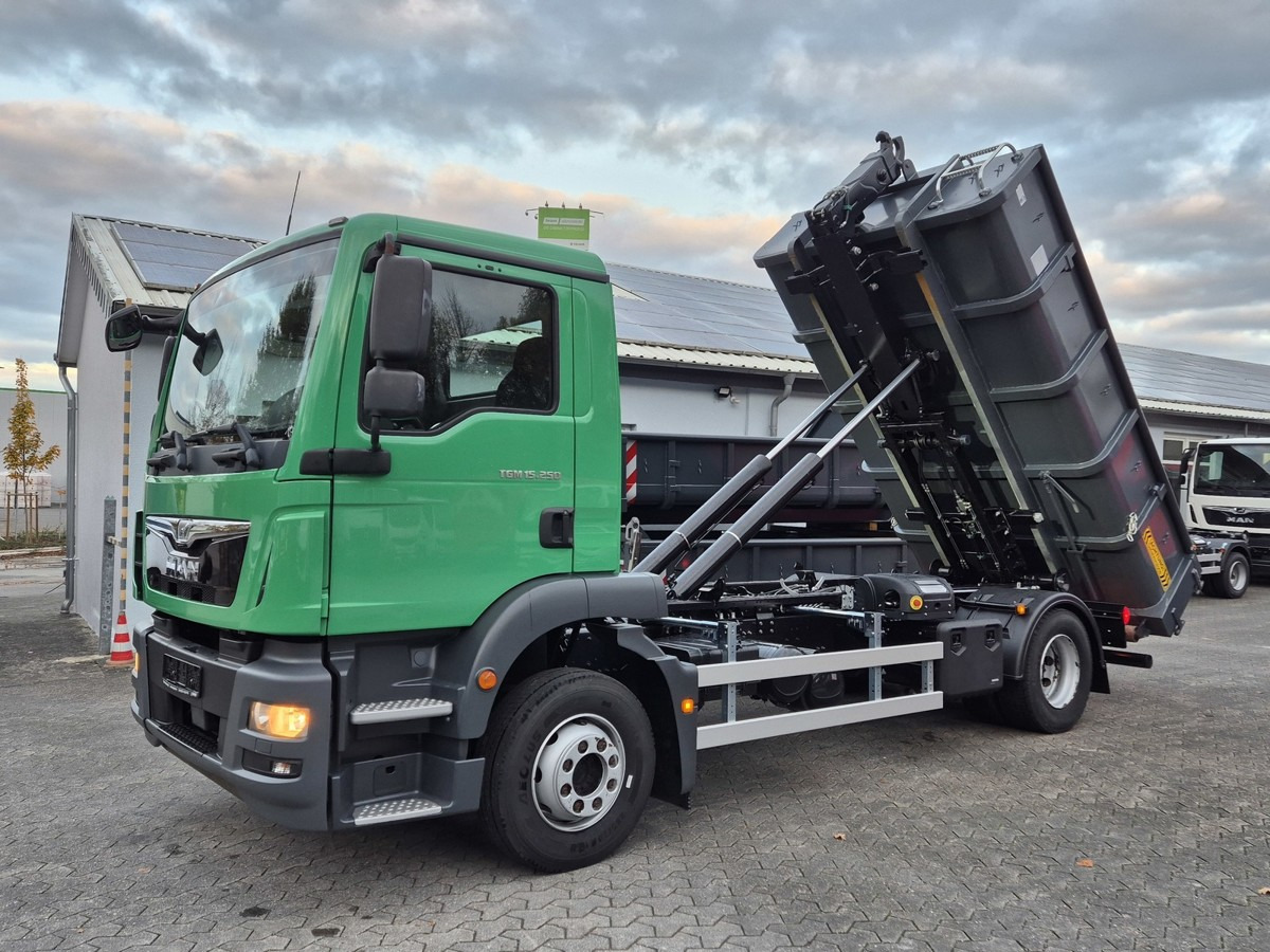 MAN TGM 15.250 Abrollkipper Multi Haken 900-1570mm - Haakarmsysteem vrachtwagen: afbeelding 3 MAN TGM 15.250 Abrollkipper Multi Haken 900-1570mm - Haakarmsysteem vrachtwagen: afbeelding 3