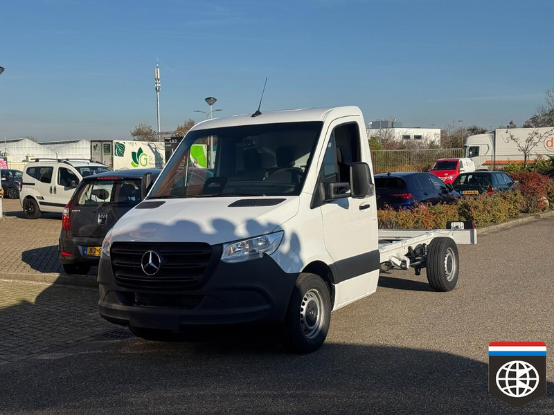 Mercedes-Benz Sprinter 315 CDi CHASSIS WB 3670 - AUTOMAAT NAVIGATIE *** BPM VRIJ !! - Bedrijfswagen: afbeelding 3 Mercedes-Benz Sprinter 315 CDi CHASSIS WB 3670 - AUTOMAAT NAVIGATIE *** BPM VRIJ !! - Bedrijfswagen: afbeelding 3