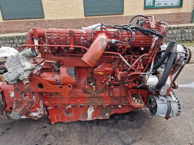 Iveco Eurotrakker 340 - Onderdelen: afbeelding 2 Iveco Eurotrakker 340 - Onderdelen: afbeelding 2