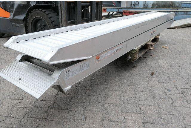 Altec ALU-Rampen AVS 130 MR, NEU - Dieplader aanhangwagen: afbeelding 2 Altec ALU-Rampen AVS 130 MR, NEU - Dieplader aanhangwagen: afbeelding 2