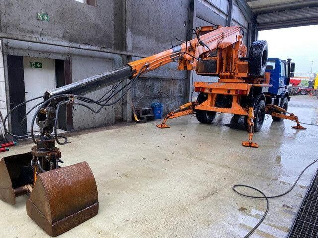 Unimog U 1450 4x4, Kran, Seilwinde - Bouwmachine: afbeelding 3 Unimog U 1450 4x4, Kran, Seilwinde - Bouwmachine: afbeelding 3