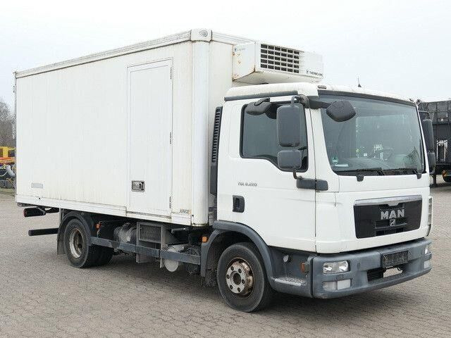 MAN 8.220 TGL BL 4x2, Thermo King, 3. Sitz, 5m lang - Koelwagen vrachtwagen: afbeelding 4 MAN 8.220 TGL BL 4x2, Thermo King, 3. Sitz, 5m lang - Koelwagen vrachtwagen: afbeelding 4