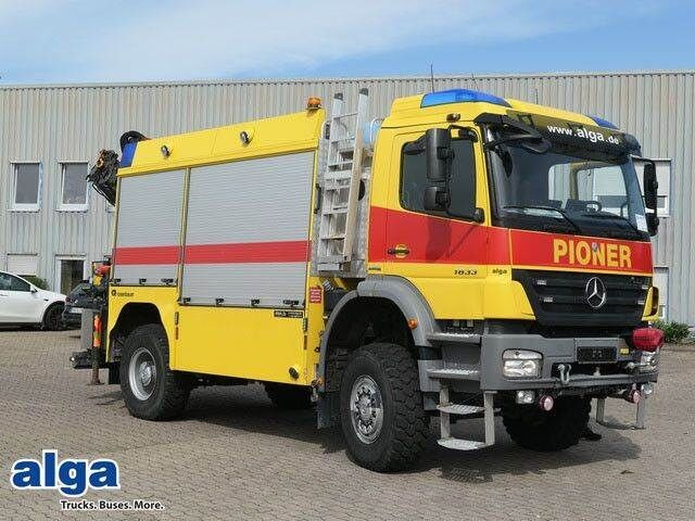 Mercedes-Benz 1833 Axor 4x4, Kran Palfinger, Rosenbauer, AHK - Brandweerwagen: afbeelding 1 Mercedes-Benz 1833 Axor 4x4, Kran Palfinger, Rosenbauer, AHK - Brandweerwagen: afbeelding 1