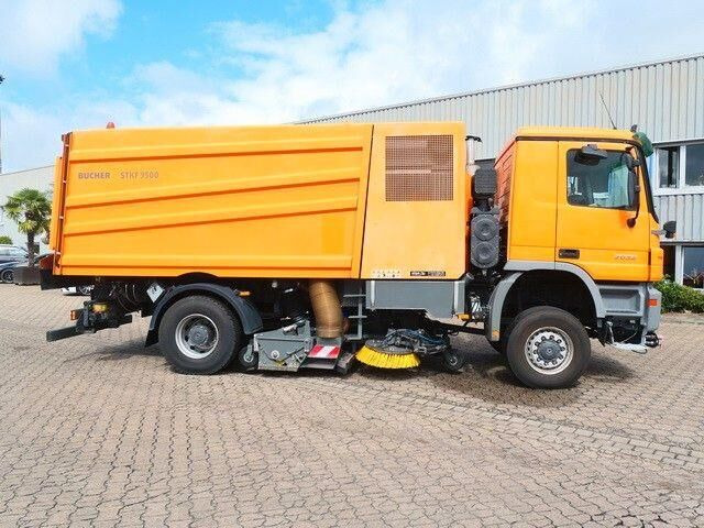 Mercedes-Benz 2032 A Actros 4x4, Bucher STKF 9500, Airport, AC - Veegwagen: afbeelding 2 Mercedes-Benz 2032 A Actros 4x4, Bucher STKF 9500, Airport, AC - Veegwagen: afbeelding 2