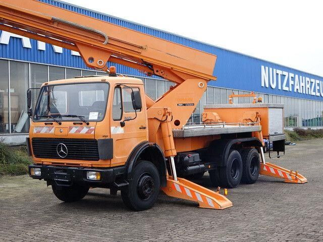 Mercedes-Benz 2222 6x4, Ruthmann, 28m. 3. Sitz - Knikarmhoogwerker: afbeelding 2 Mercedes-Benz 2222 6x4, Ruthmann, 28m. 3. Sitz - Knikarmhoogwerker: afbeelding 2
