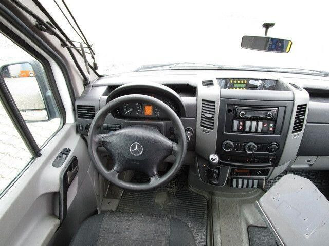 Mercedes-Benz 516 CDI Sprinter, Euro 6, 17 Sitze, Aut., Rampe - Minibus, Personenvervoer: afbeelding 4 Mercedes-Benz 516 CDI Sprinter, Euro 6, 17 Sitze, Aut., Rampe - Minibus, Personenvervoer: afbeelding 4
