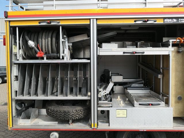 Mercedes-Benz 814 D/Feuerwehr/Metz/Wassertank/Pumpe - Brandweerwagen: afbeelding 3 Mercedes-Benz 814 D/Feuerwehr/Metz/Wassertank/Pumpe - Brandweerwagen: afbeelding 3