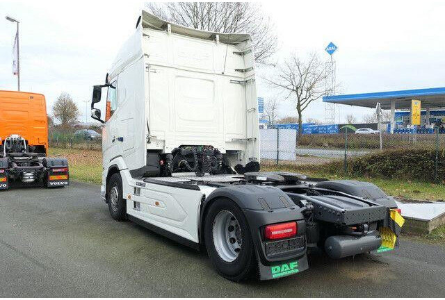 DAF XG 530 FT 4x2, Intarder, 2x Tank, Standklima - Trekker: afbeelding 3 DAF XG 530 FT 4x2, Intarder, 2x Tank, Standklima - Trekker: afbeelding 3