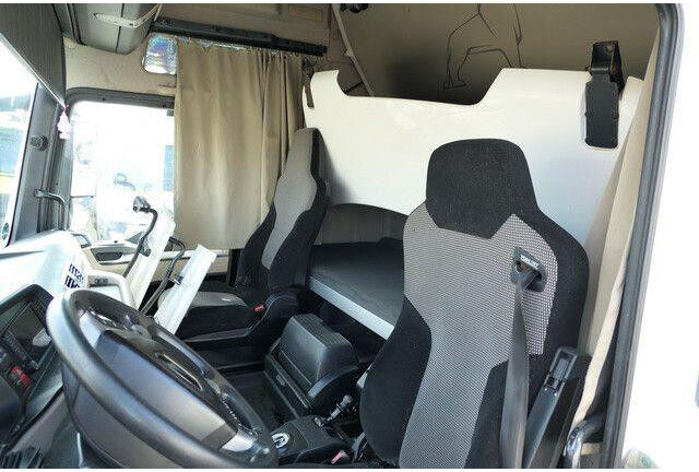 MAN 18.500 TGX 4x2, Intarder, Spoiler, Klima,2x Tank - Trekker: afbeelding 5 MAN 18.500 TGX 4x2, Intarder, Spoiler, Klima,2x Tank - Trekker: afbeelding 5