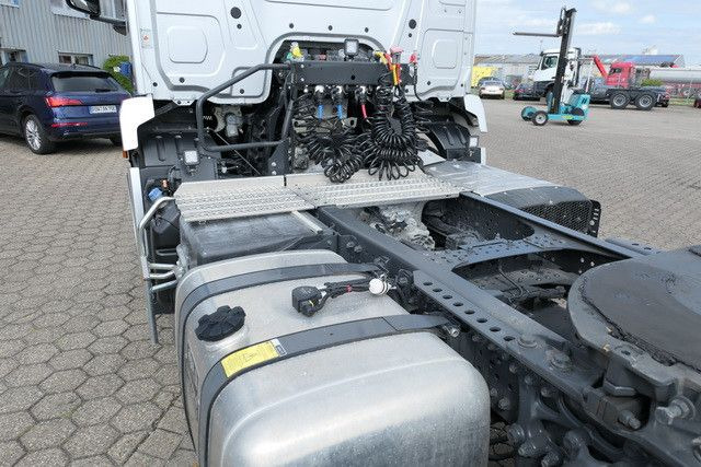 Trekker Mercedes-Benz 1836 LS Actros 4x2, ADR, Navi, Klima, 2.000km: afbeelding 9