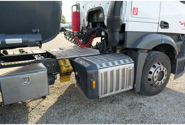 Mercedes-Benz 1846 Actros 4x2, Hydr., ADR, Leicht, Klima, Navi - Trekker: afbeelding 5 Mercedes-Benz 1846 Actros 4x2, Hydr., ADR, Leicht, Klima, Navi - Trekker: afbeelding 5