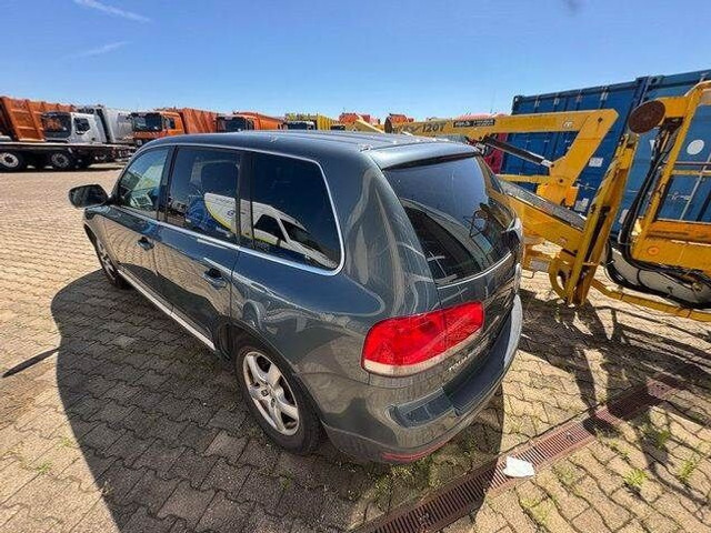 Volkswagen Touareg 3.2 V6/ GETRIEBESCHADEN /Motor läuft! - Bestelwagen met open laadbak: afbeelding 4 Volkswagen Touareg 3.2 V6/ GETRIEBESCHADEN /Motor läuft! - Bestelwagen met open laadbak: afbeelding 4