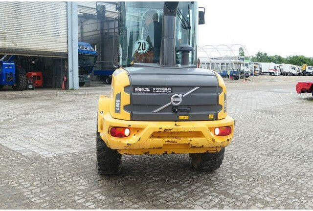Volvo L30G, 4+1 Schaufel, Palettengabel, Hydr. S.W.S. - Wiellader: afbeelding 4 Volvo L30G, 4+1 Schaufel, Palettengabel, Hydr. S.W.S. - Wiellader: afbeelding 4