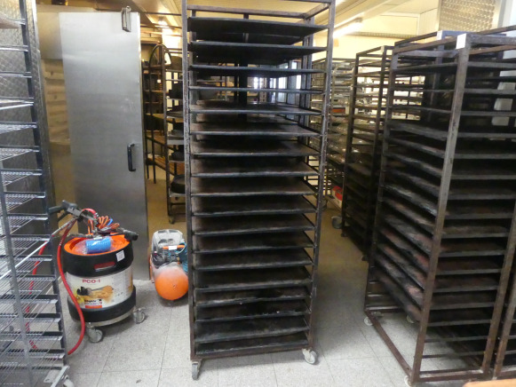 3 Chariots de four avec platine 60x40 cm - Bakkerijmachine: afbeelding 1 3 Chariots de four avec platine 60x40 cm - Bakkerijmachine: afbeelding 1