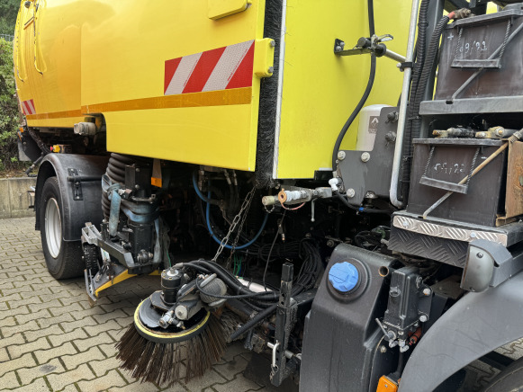 Camion balayeuse Renault SEMAT 6 M³ - Andere machine: afbeelding 4 Camion balayeuse Renault SEMAT 6 M³ - Andere machine: afbeelding 4