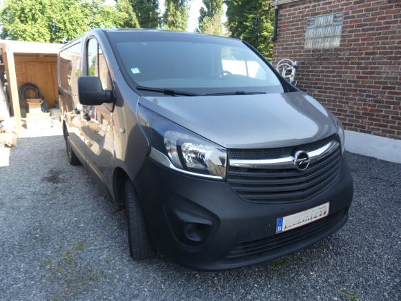 Camionnette Opel Vivaro (2018-122.114 km-VIN:WOVF7G60XJV634111) - Personenwagen: afbeelding 2 Camionnette Opel Vivaro (2018-122.114 km-VIN:WOVF7G60XJV634111) - Personenwagen: afbeelding 2