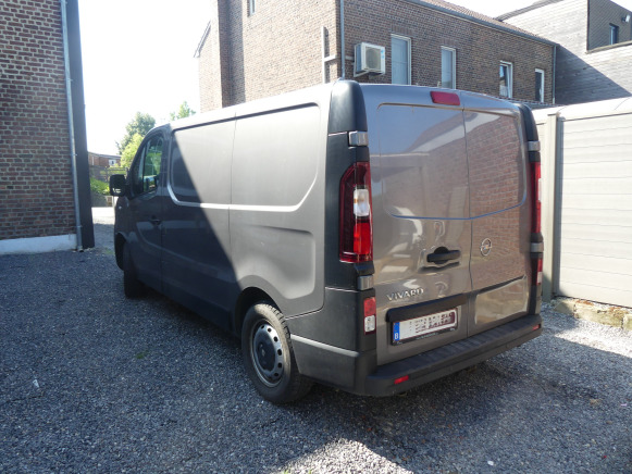 Camionnette Opel Vivaro (2018-122.114 km-VIN:WOVF7G60XJV634111) - Personenwagen: afbeelding 3 Camionnette Opel Vivaro (2018-122.114 km-VIN:WOVF7G60XJV634111) - Personenwagen: afbeelding 3