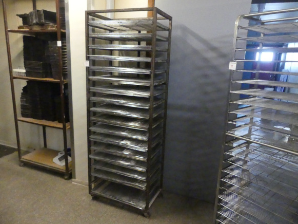 Chariot avec grilles 60x40 cm - Bakkerijmachine: afbeelding 1 Chariot avec grilles 60x40 cm - Bakkerijmachine: afbeelding 1