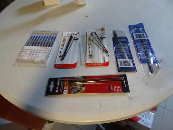 Coffret de 10 lames basic métal BOSCH T18A, T18B, T18G, Divers - Gereedschap/ Toebehoor: afbeelding 1 Coffret de 10 lames basic métal BOSCH T18A, T18B, T18G, Divers - Gereedschap/ Toebehoor: afbeelding 1