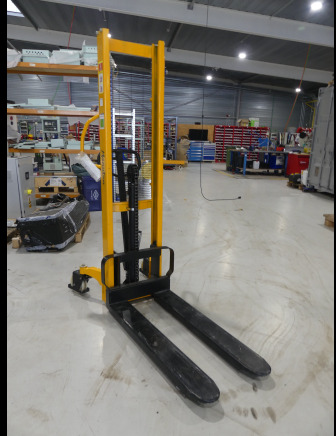 Gerbeur Manutan A170153 - Stapelaar: afbeelding 1 Gerbeur Manutan A170153 - Stapelaar: afbeelding 1