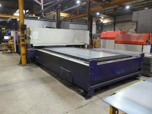 Machine de découpe laser CO² avec refroidisseur et aspiration de fumée Bystronic Bylaser 4400 - Metaalbewerkingsmachine: afbeelding 2 Machine de découpe laser CO² avec refroidisseur et aspiration de fumée Bystronic Bylaser 4400 - Metaalbewerkingsmachine: afbeelding 2