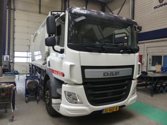 REF:01-BGF-8 - Camion poubelle DAF CF290FAG (2015-268.697 km) - Vuilniswagen: afbeelding 2 REF:01-BGF-8 - Camion poubelle DAF CF290FAG (2015-268.697 km) - Vuilniswagen: afbeelding 2