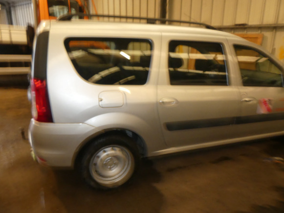REF:2GBD456 - Voiture Dacia Logan Break SD (2011-85.514 km) - SUV: afbeelding 5 REF:2GBD456 - Voiture Dacia Logan Break SD (2011-85.514 km) - SUV: afbeelding 5