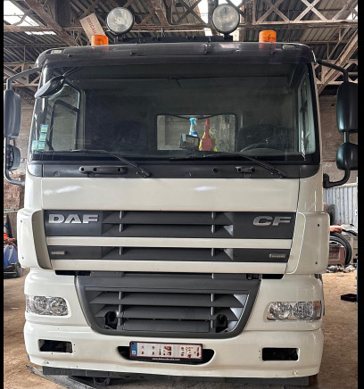 Tracteur routier DAF FAT CF-M4TN3 (2013-57.000 km-VIN:XLRAT85MC0E985264) - Trekker: afbeelding 1 Tracteur routier DAF FAT CF-M4TN3 (2013-57.000 km-VIN:XLRAT85MC0E985264) - Trekker: afbeelding 1