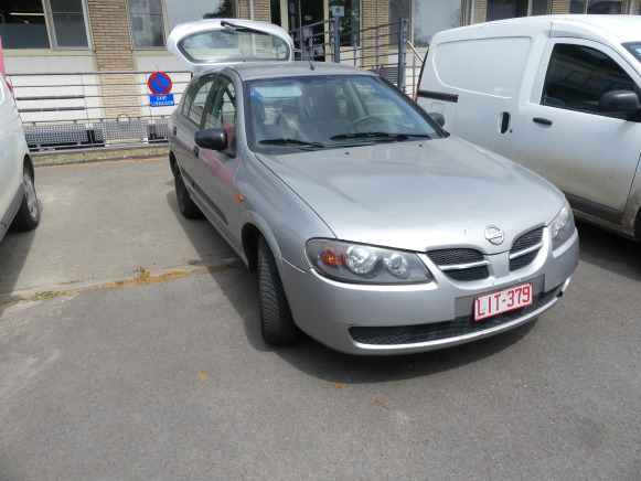 Voiture Nissan Almera (2003-123.640 km) - Personenwagen: afbeelding 1 Voiture Nissan Almera (2003-123.640 km) - Personenwagen: afbeelding 1