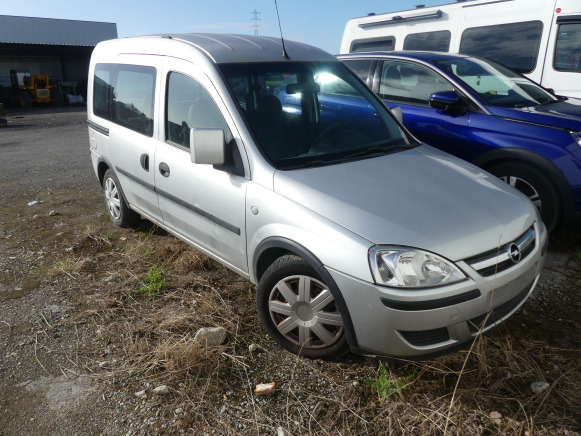 Voiture Opel Combo - Personenwagen: afbeelding 2 Voiture Opel Combo - Personenwagen: afbeelding 2